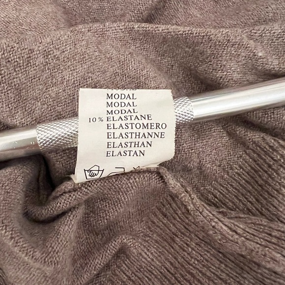 Cashmere sweater w/scarf EUC Med Cashmere/wool - Picture 11 of 11